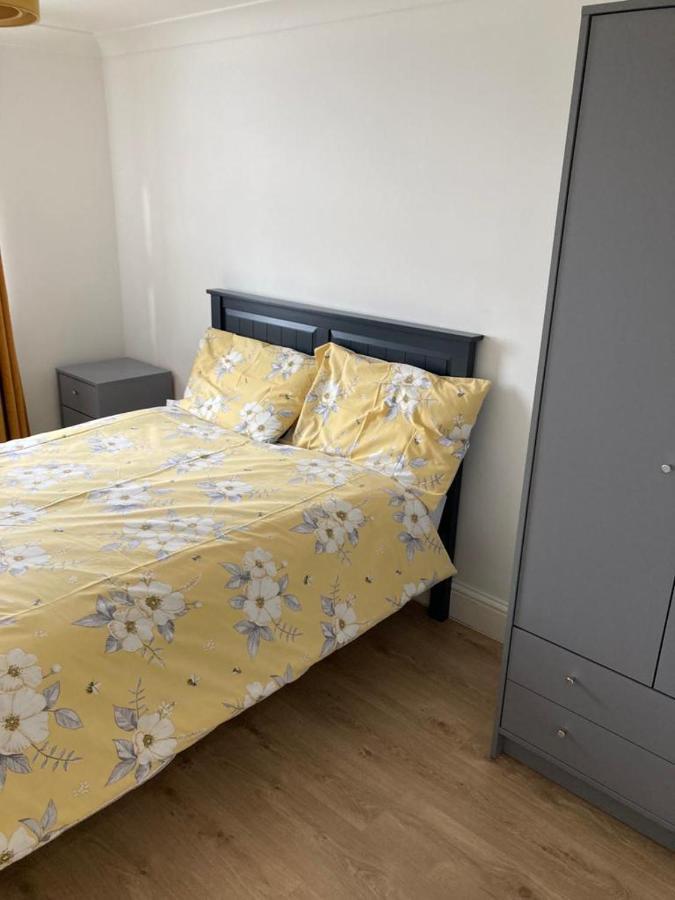 Snug 5-Bedroom Residential Home In Great Londyn Zewnętrze zdjęcie